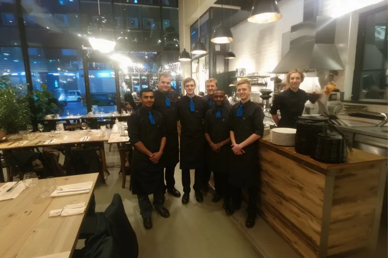 Serviceteam von TopS. in einem Restaurant